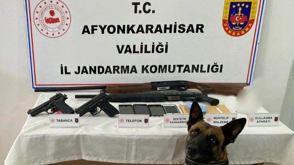 Afyonkarahisar'da uyuşturucu operasyonu 5 Gözaltı ve 441 kullanımlık madde ele geçirildi