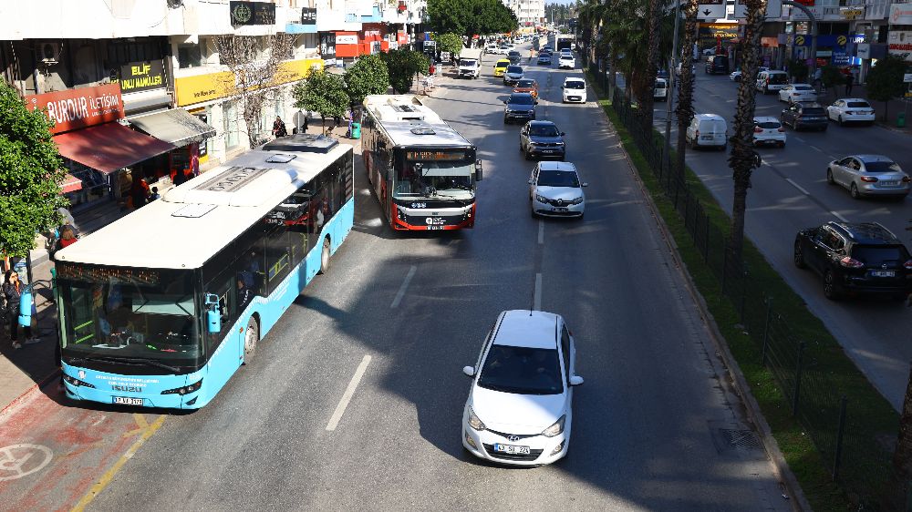 Antalya Büyükşehir Belediyesi, toplu taşıma için özel şerit uygulaması başlatıyor