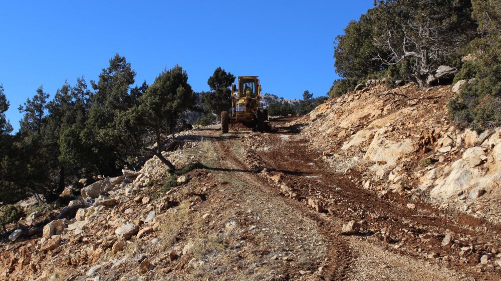 Antalya Büyükşehir’den Elmalı’ya yayla yolları desteği Hayvancılığa kolaylık