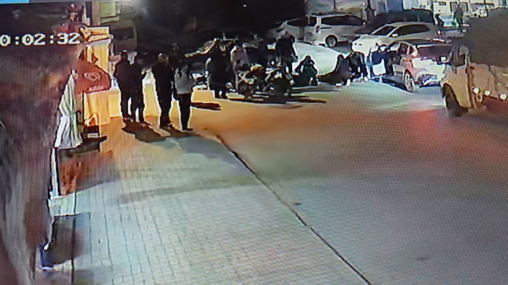 Antalya’da kavşakt kaza 2 yaralı, Sürücülere para cezası