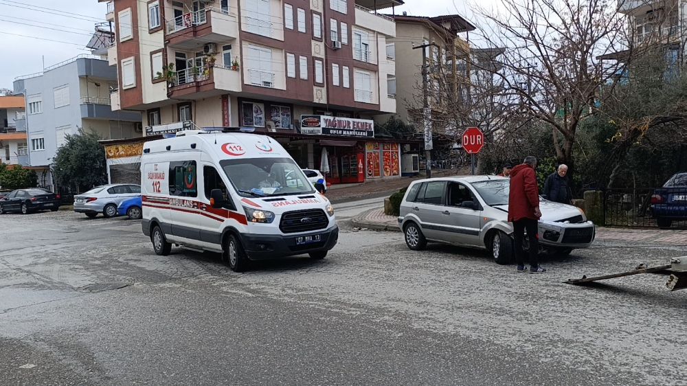 Antalya'da kaza yaptı olay yerinden ayrıldı para cezası arkasından geldi