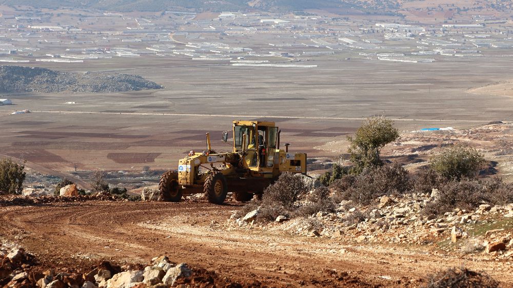 Antalya'da yayla yollarında çobanlara rahat nefes Elmalı’da genişletme ve asfaltlama hamlesi