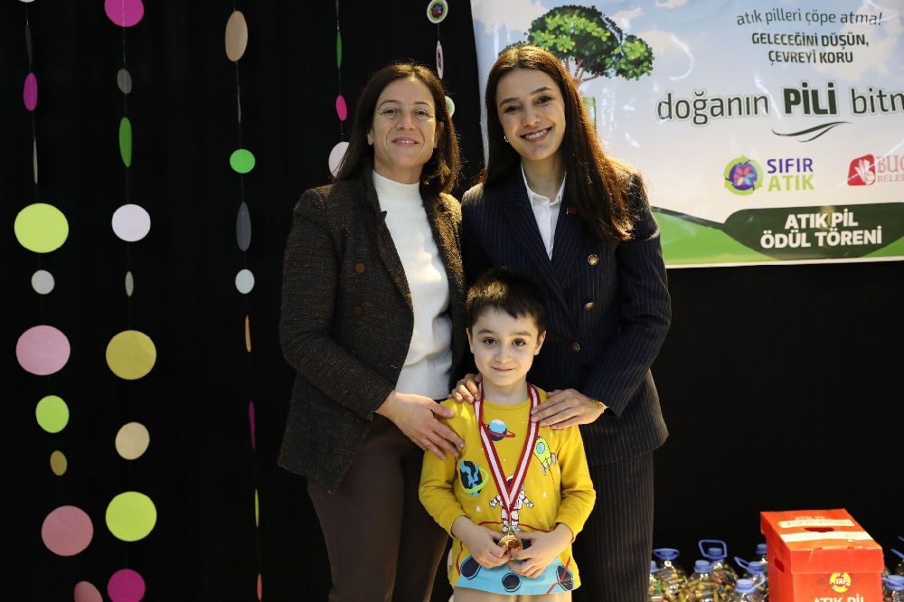 Bucak'ta çocuklardan doğaya büyük destek 220 Kg atık pil toplandı