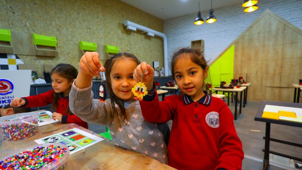 Denizli Bilim Merkezi, köy okullarındaki öğrencilere bilimle dolu etkinlikler sunacak