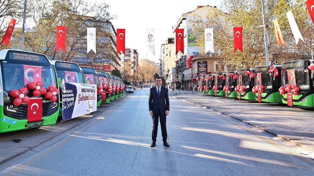 Denizli Büyükşehir Belediyesi'nin 38 yeni aracı tanıtıldı