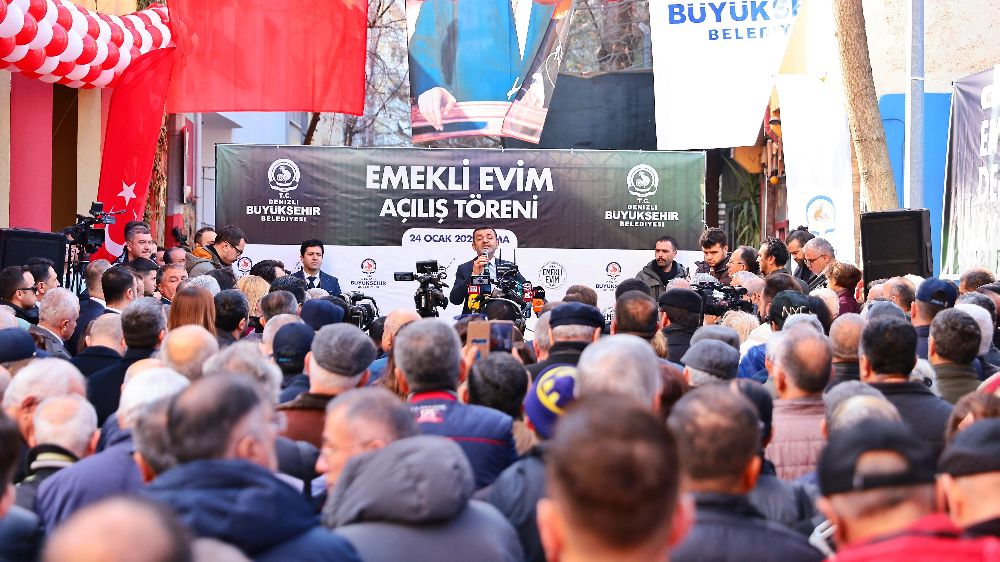 Denizli Büyükşehrin emeklilere özel tesisinde çay bedava, bardak 1 lira