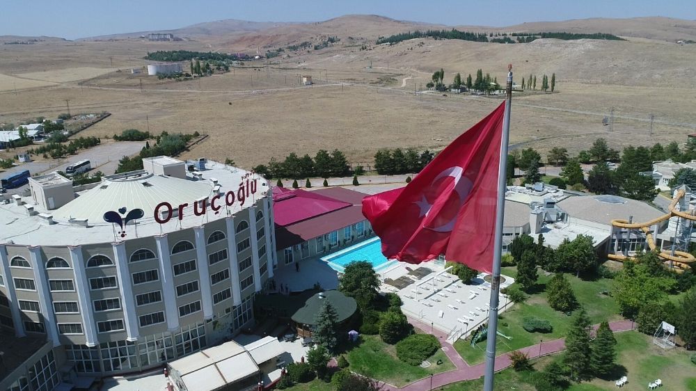 "Afyon'un şifalı sularında sağlık dolu bir tatil geçirebilirsiniz"