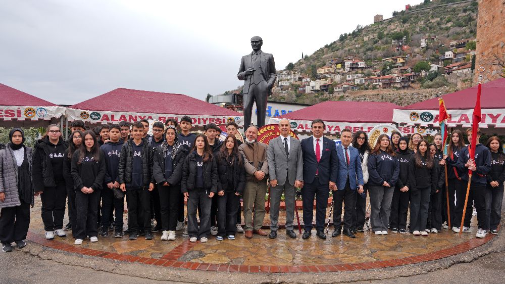 Antalya Alanya'da Atatürk'ün kentteki ziyaretinin 90. yıl dönümü coşkuyla kutlandı