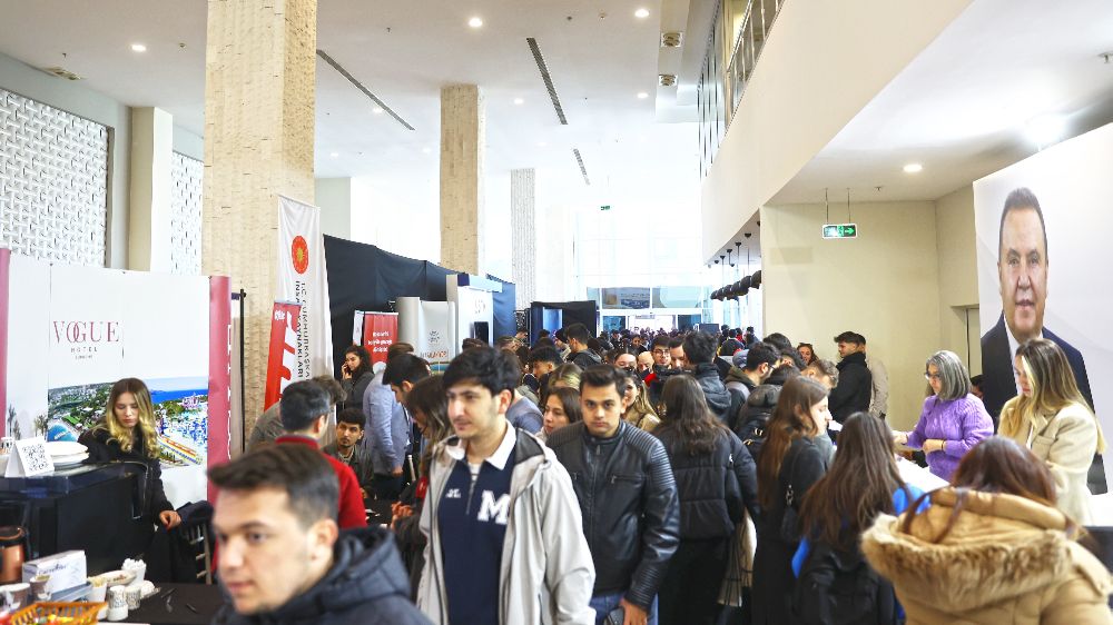 Antalya Büyükşehir Belediyesi, Güney Kariyer Fuarı'nda istihdam desteklerini tanıttı