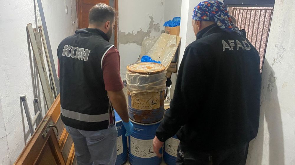 Antalya'da işyerinde 177 kilogram sodyum siyanür ele geçirildi, 4 kişi tutuklandı