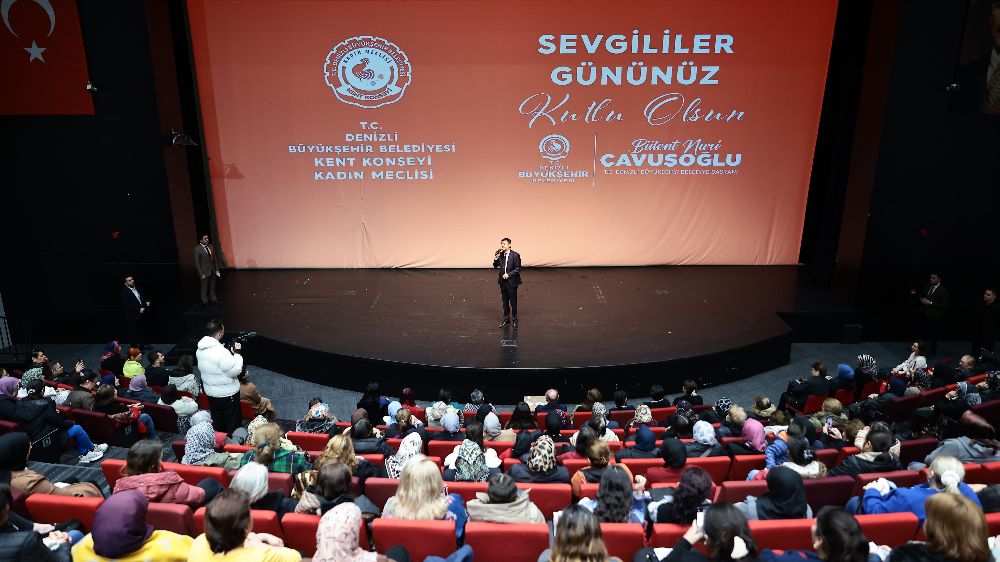 Başkan Çavuşoğlu: "Bu şehrin her şeyini seviyoruz"