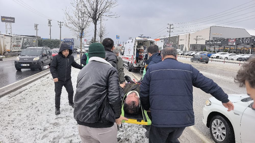 Bursa'da son dakika zincirleme kaza 4 yaralı