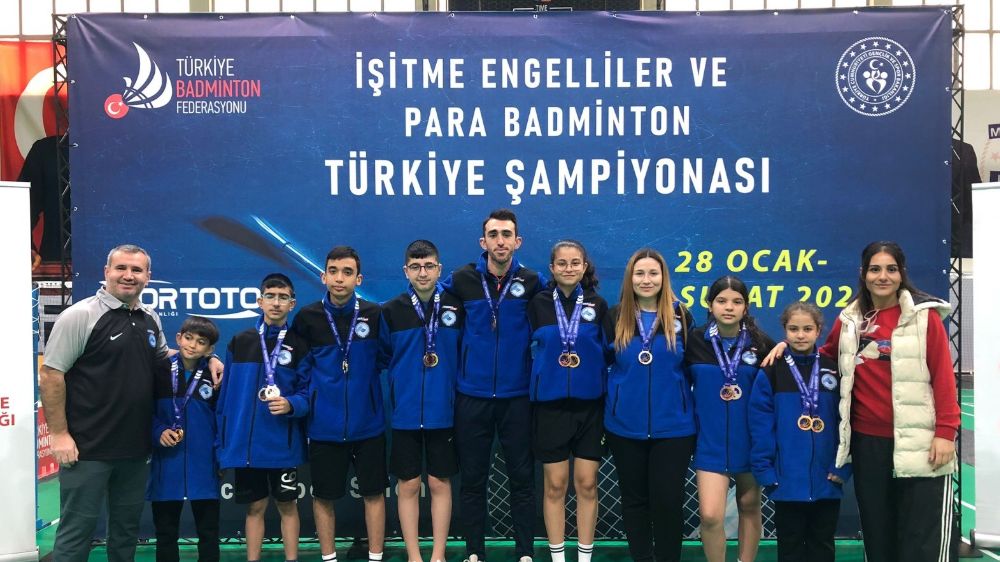 Denizlili para badmintoncular Türkiye şampiyonasına dereceleri ile damga vurdu