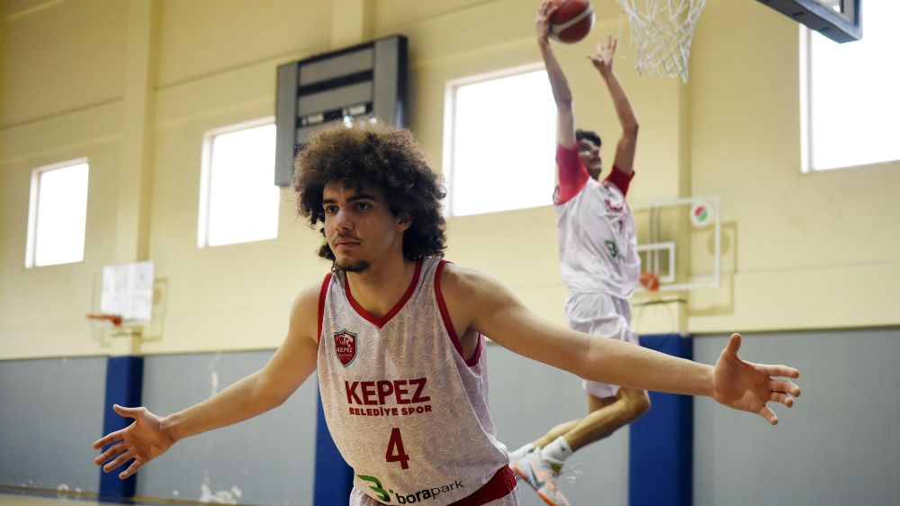 Kepezli genç basketbolcular, üniversite ve Üst Liglerdeki yeni hedeflerine adım atıyor