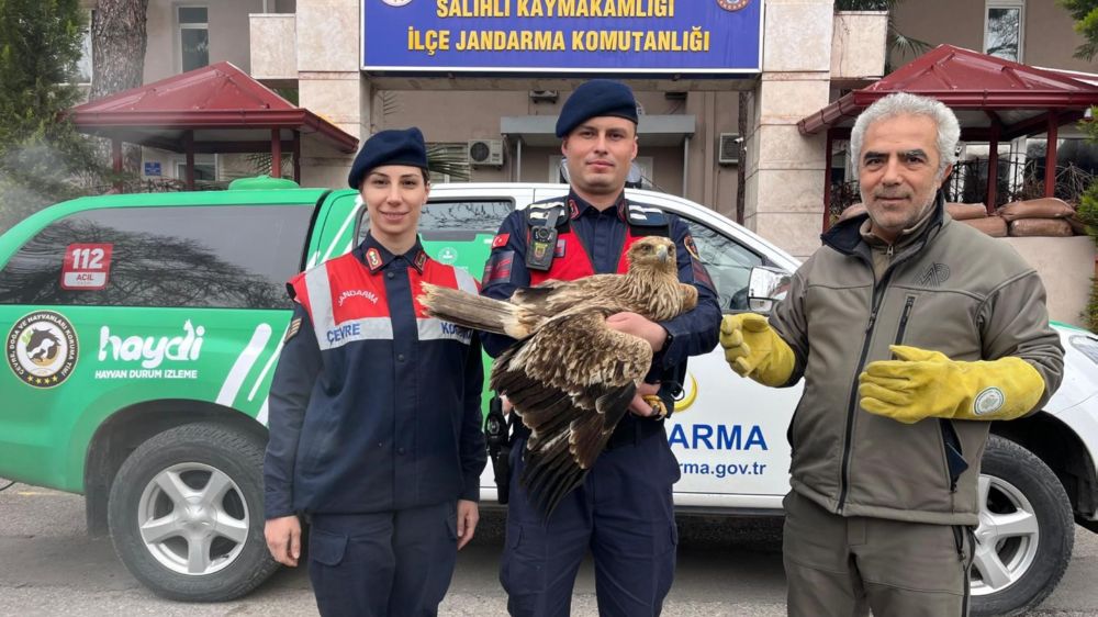 Manisa jandarma Kızıl Şahin’e sahip çıktı