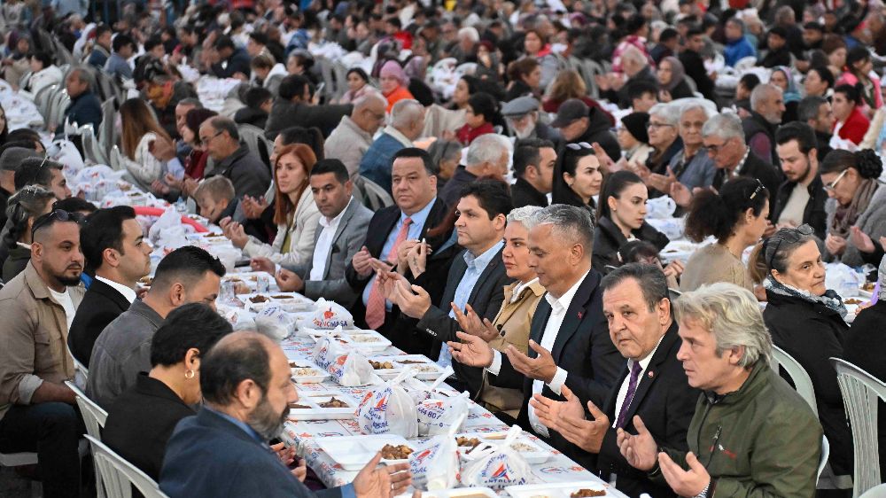 Muratpaşa Belediyesi, Ramazan'da 50 bin kişiyi geleneksel iftar sofralarında ağırlayacak