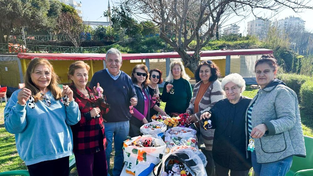 Muratpaşa yaşlı evlerinde kadınlar, Amigurumi ile 60 bin lira gelir elde etti