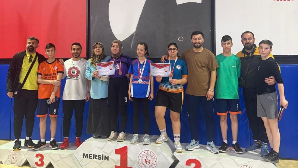 Afyonlu özel sporculardan büyük başarı