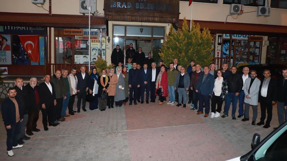 Antalya İbradı Belediye Başkanı  Hatice Sekmen'den Açıklama  yıkımına karar verilen hiçbir düğmeli ev bulunmamaktadır