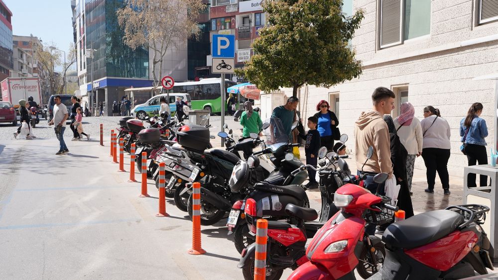 Denizli Büyükşehirden motosiklet kullanıcılarına özel otopark