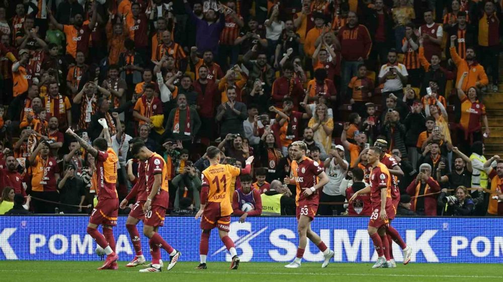 Galatasaray, Antalyaspor’a kaybetmiyor  4 golle geçti 