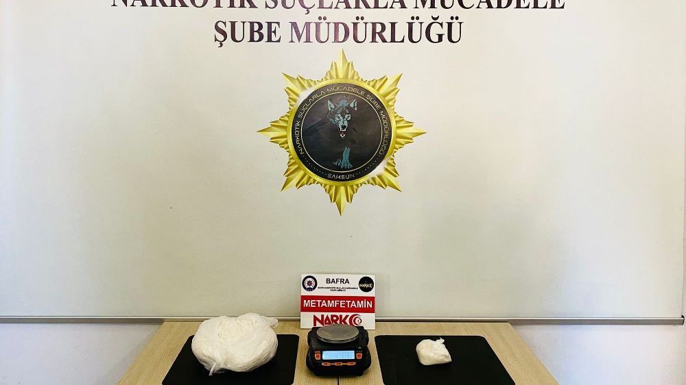 Yaşlı kadın 1 kilo 205 gram metamfetamin ile yakalandı