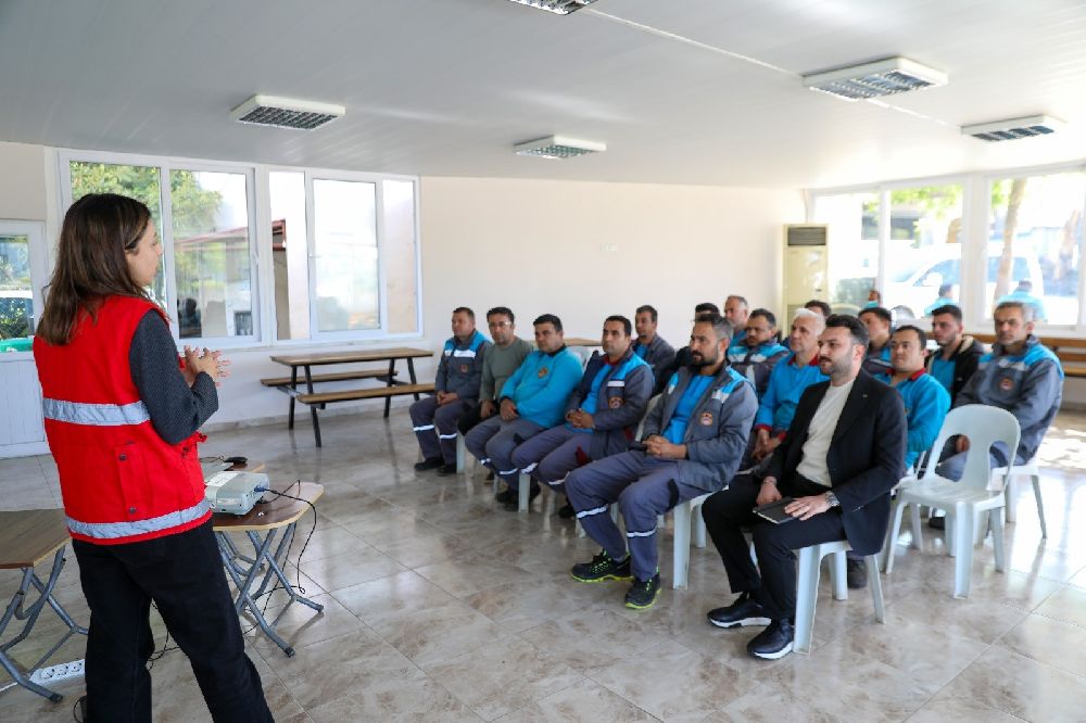 Alanya Belediyesi personeline kurum içi eğitim