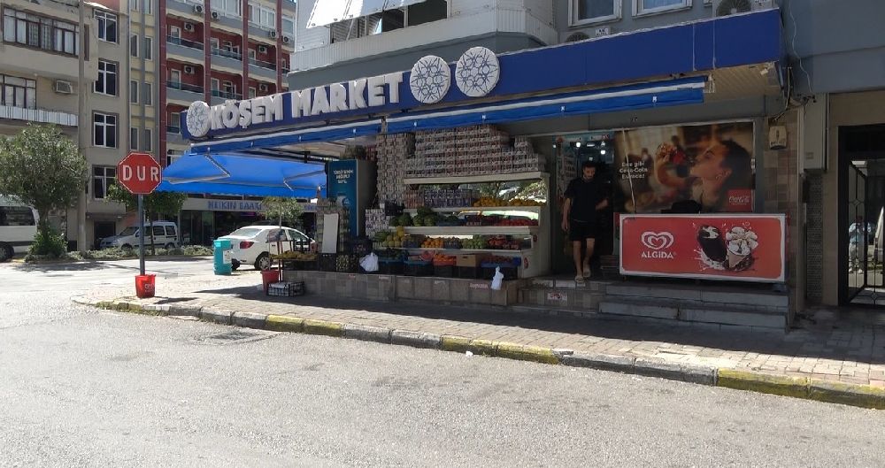 Alkol şişelerini poşete atıp sırra kadem bastı