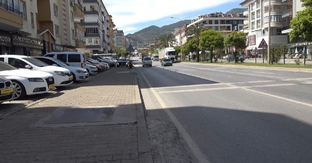 Antalya'da akıl almaz olay: 36 günlük bebeğini pencereden attı