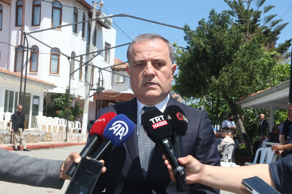 Azerbaycan Dışişleri Bakanı'ndan Mevlüt Çavuşoğlu’na taziye ziyareti