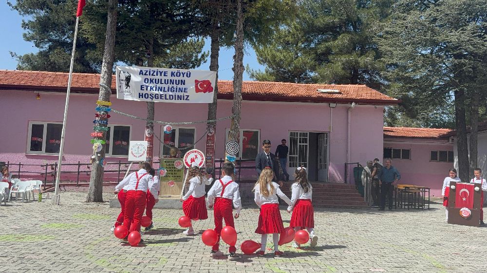 Aziziye’de 23 Nisan coşkusu Şehit Orhan Ayan unutulmadı