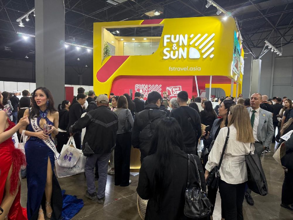 Başkan Topaloğlu, Kazakistan fuarında temaslarını sürdürüyor