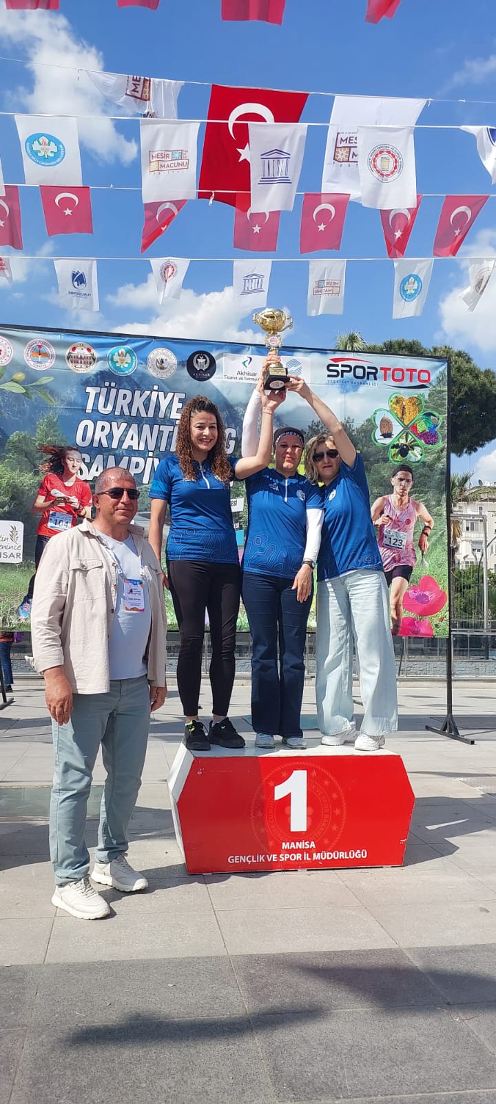 Bucaklı Kadın Sporcular Türkiye Oryantiring şampiyonu oldu