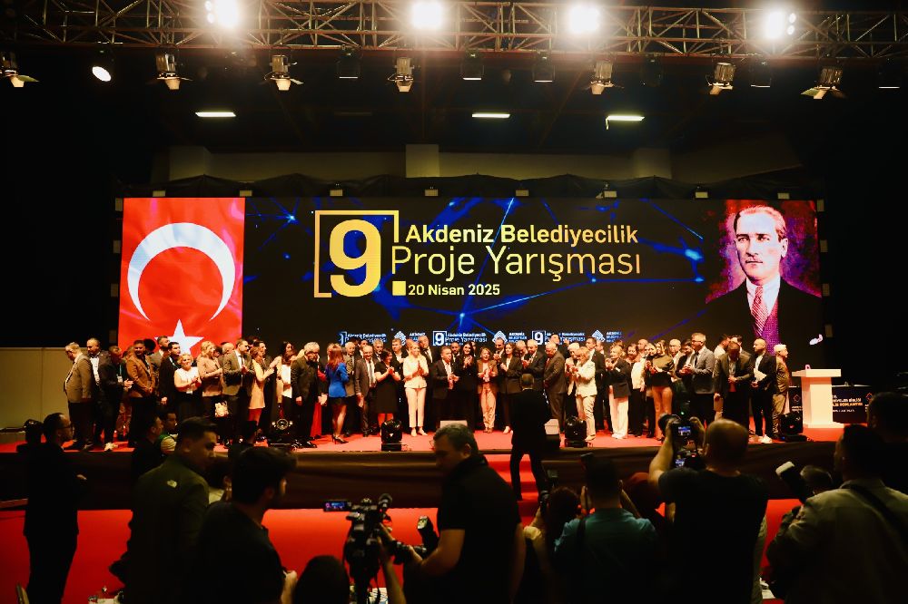 Burdur Belediyesi'ne Açık Hava Sinema projesiyle ödül