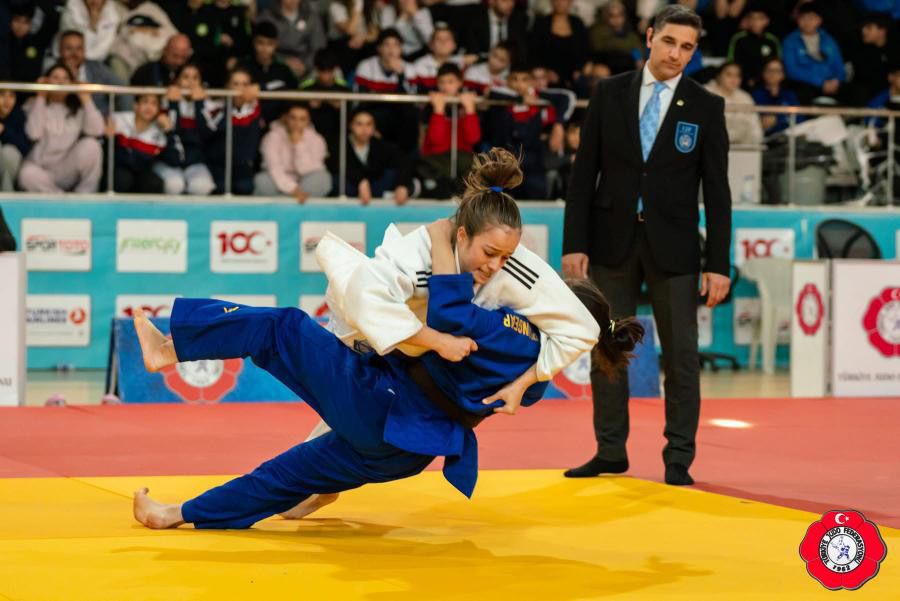 Burdur Belediyespor Sporcusu Ayşenur Özdil Avrupa Kupasında mücadele edecek