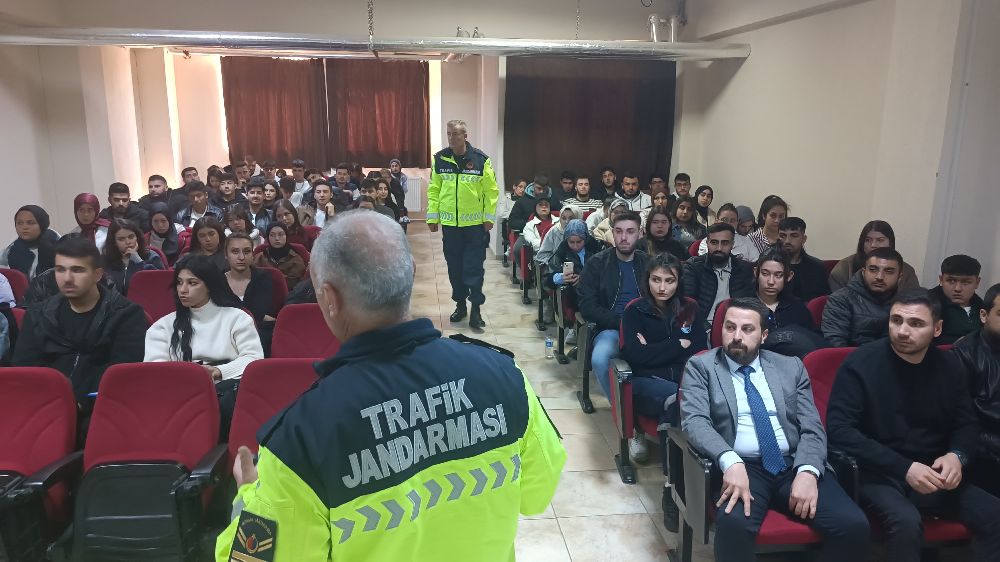 Burdur'da jandarmadan öğrencilere olay yeri eğitimi