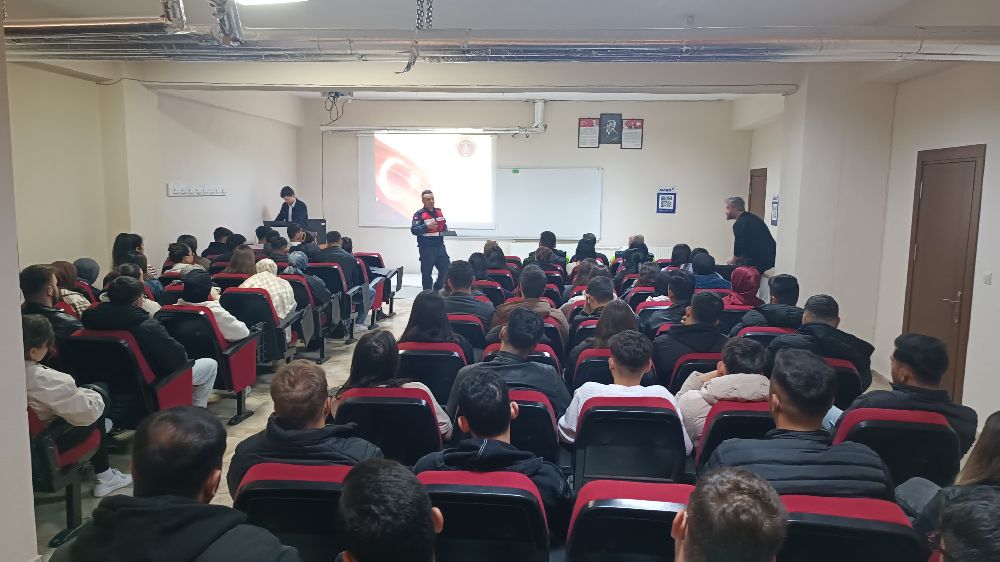 Burdur'da jandarmadan öğrencilere olay yeri eğitimi