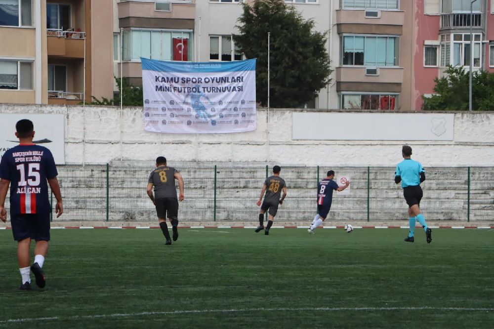 Burdur'da kurumlar sahada buluştu Kıyasıya rekabet büyük heyecan