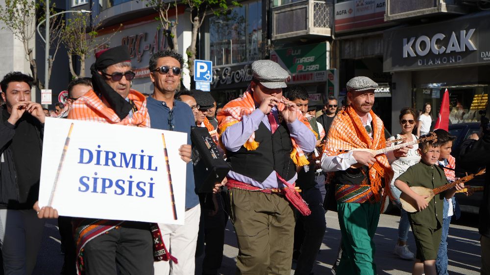Burdur’da renkli görüntüler Temsili Yörük Göçü yoğun ilgi gördü