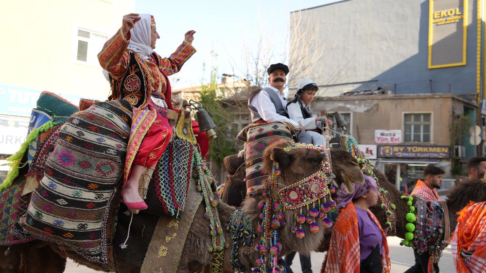 Burdur’da renkli görüntüler Temsili Yörük Göçü yoğun ilgi gördü