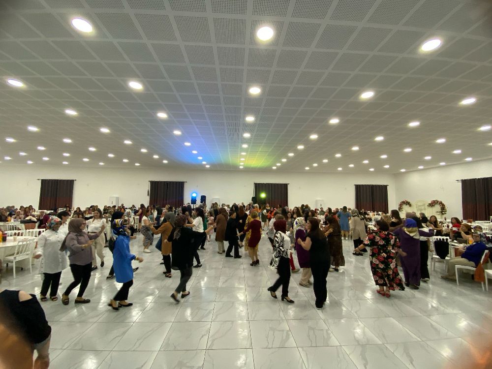 Çavdır İlçesinde Anneler Günü Kutlamasına Yoğun istek ve katılım