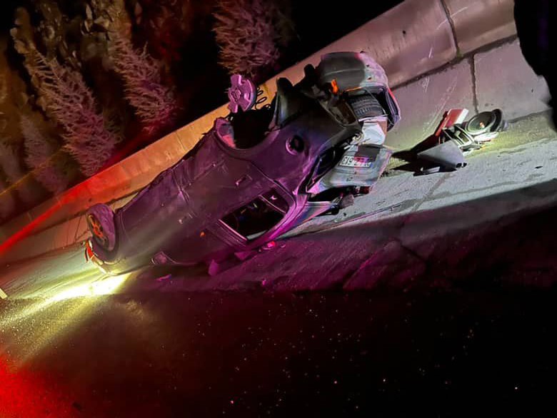 Isparta’da kontrolden çıkan araç takla attı: 3 yaralı