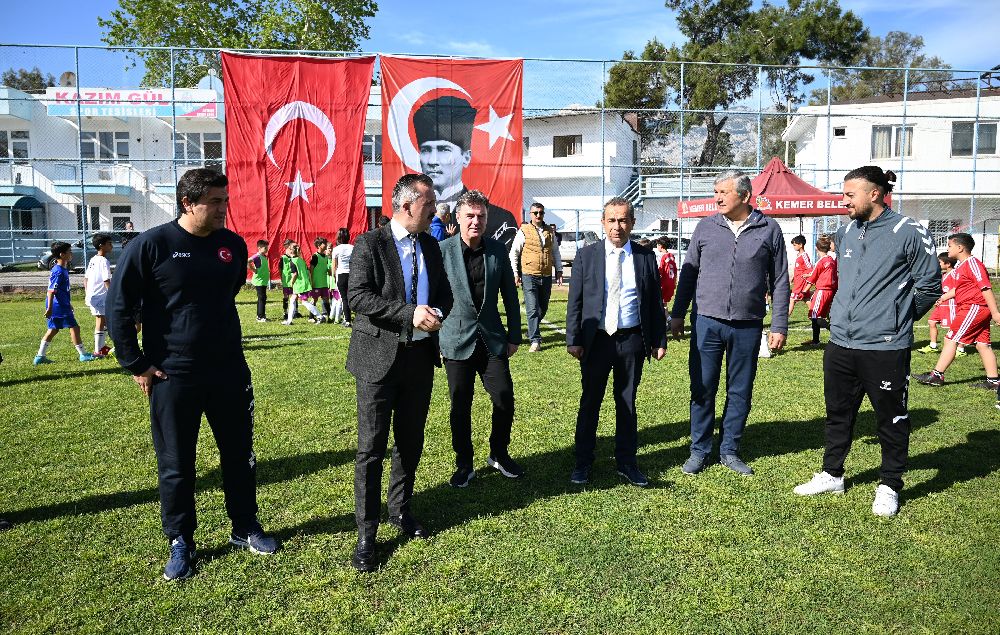 Kemer’de 23 Nisan Futbol Turnuvası başladı