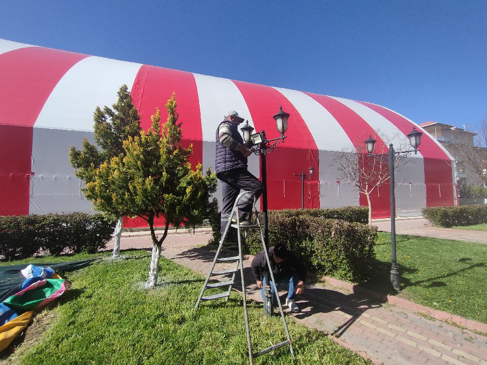 Korkuteli'de parklar yaza hazırlanıyor Belediyeden hummalı çalışma