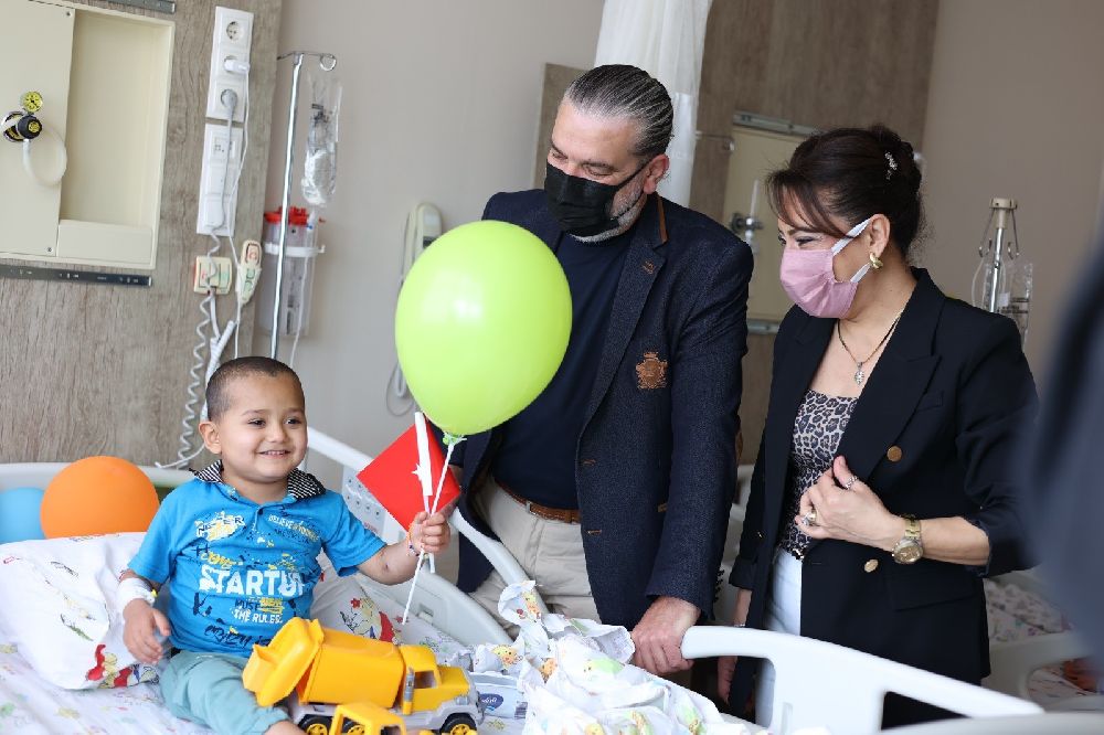 MÜSİAD Antalya’dan kanserle mücadele eden çocuklara bayram hediyesi