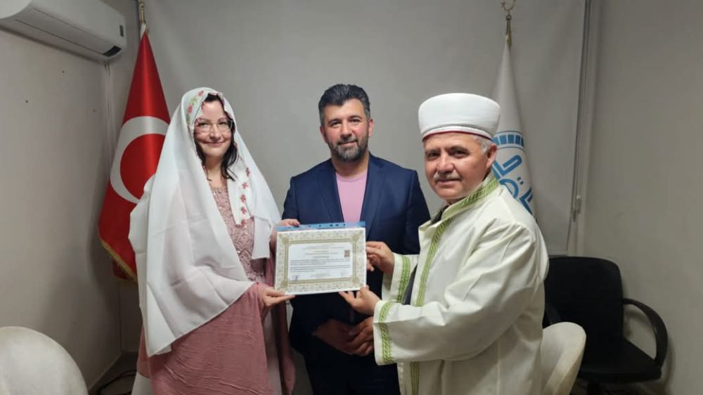 Müslüman olup Canan ismini aldı