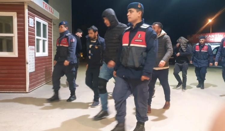 Uyuşturucu partisine jandarma baskını: 8 gözaltı