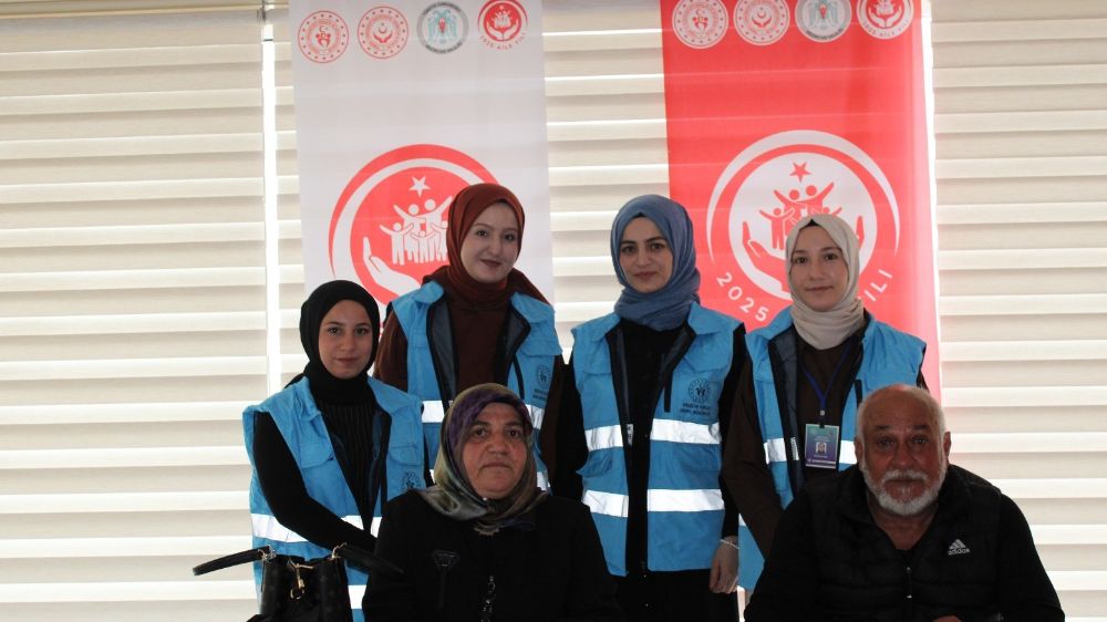 45 yıllık evli çiftten gençlere hayat dersi