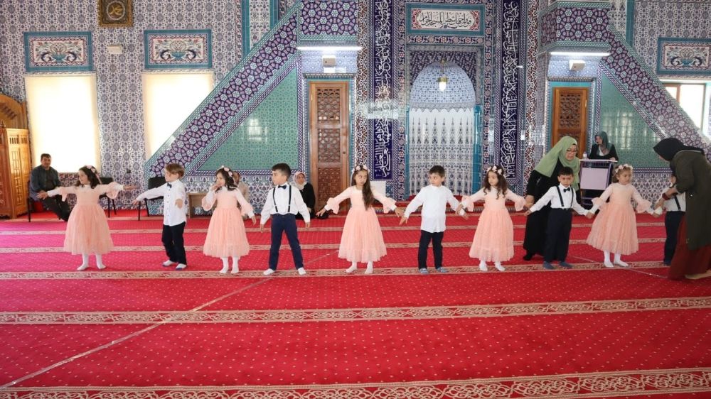 Afyonkarahisar’da Kur’an Kursları yıl sonu kapanış programları düzenlendi