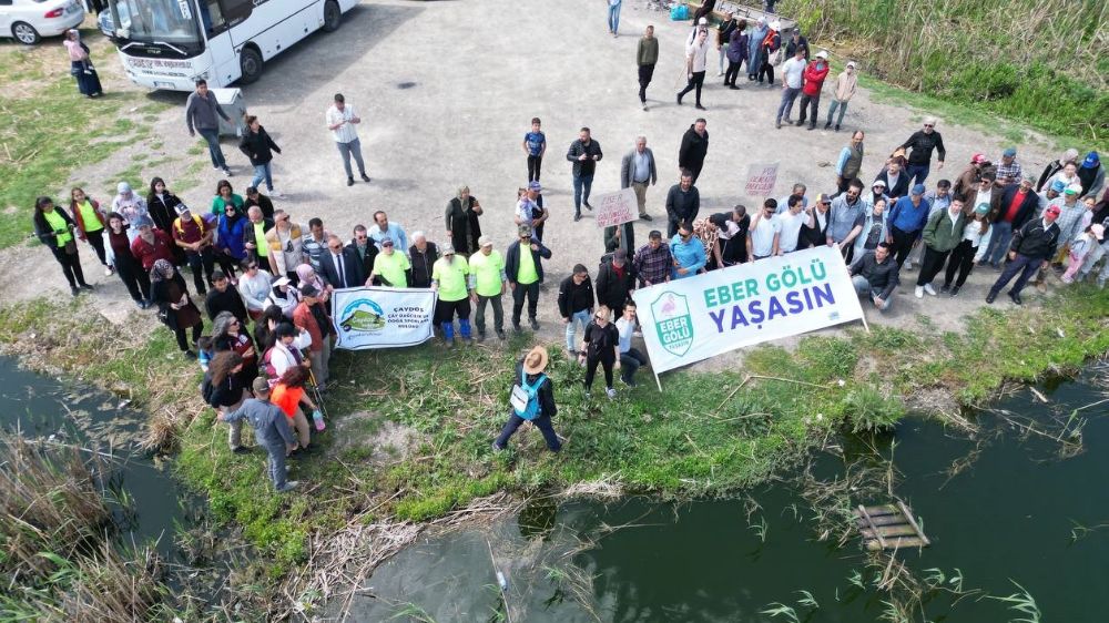 Afyonkarahisar’ın Çay ilçesinde Eber Gölü için yürüdüler